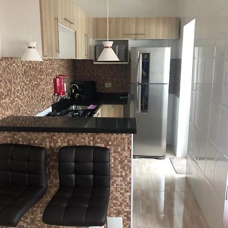 Apartamento Proximo A Praia Da Enseada 과루자 외부 사진